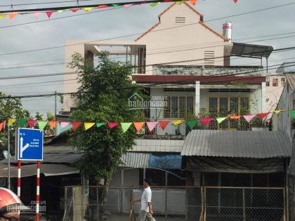 Xuất cảnh bán gấp nhà 1 trệt 1 lầu 2 mặt tiền ngay trung tâm thị xã Cai Lậy