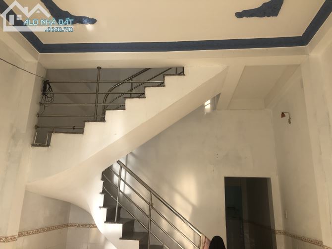 Cho thuê nhà 1 lầu nguyên căn mặt đường 5m cách bờ kè sông Tiền 50m,phường 6 Mỹ Tho